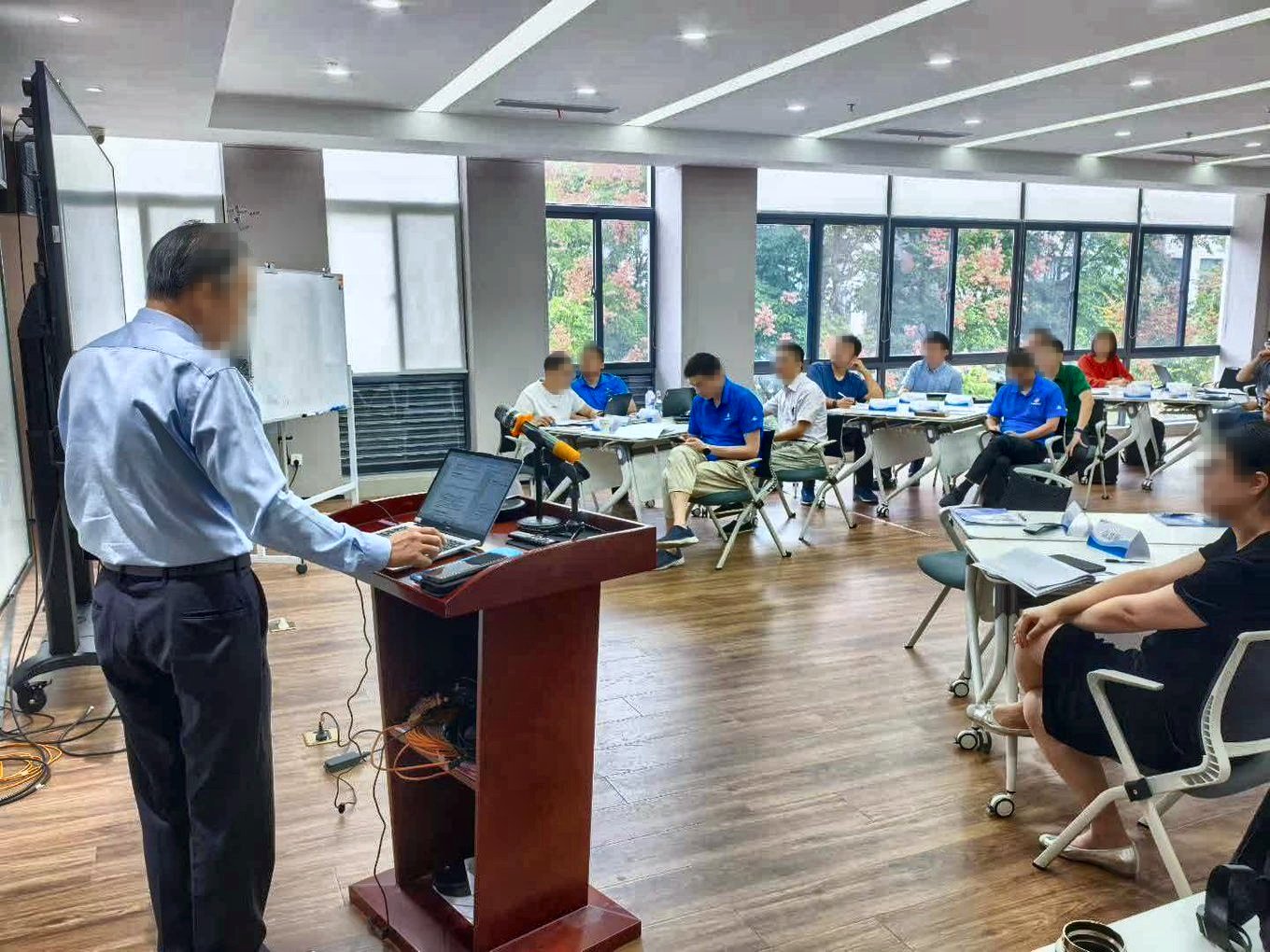考核表当场改、当场评——航天新气象绩效辅导工作坊第一天纪实