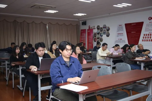 告别内耗！昆山联通这场职场心理课，为身心充能续航